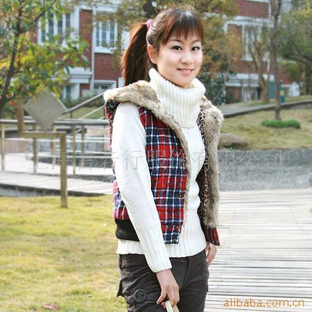 漫步首尔街头 女式韩版服装厂家产品全解析